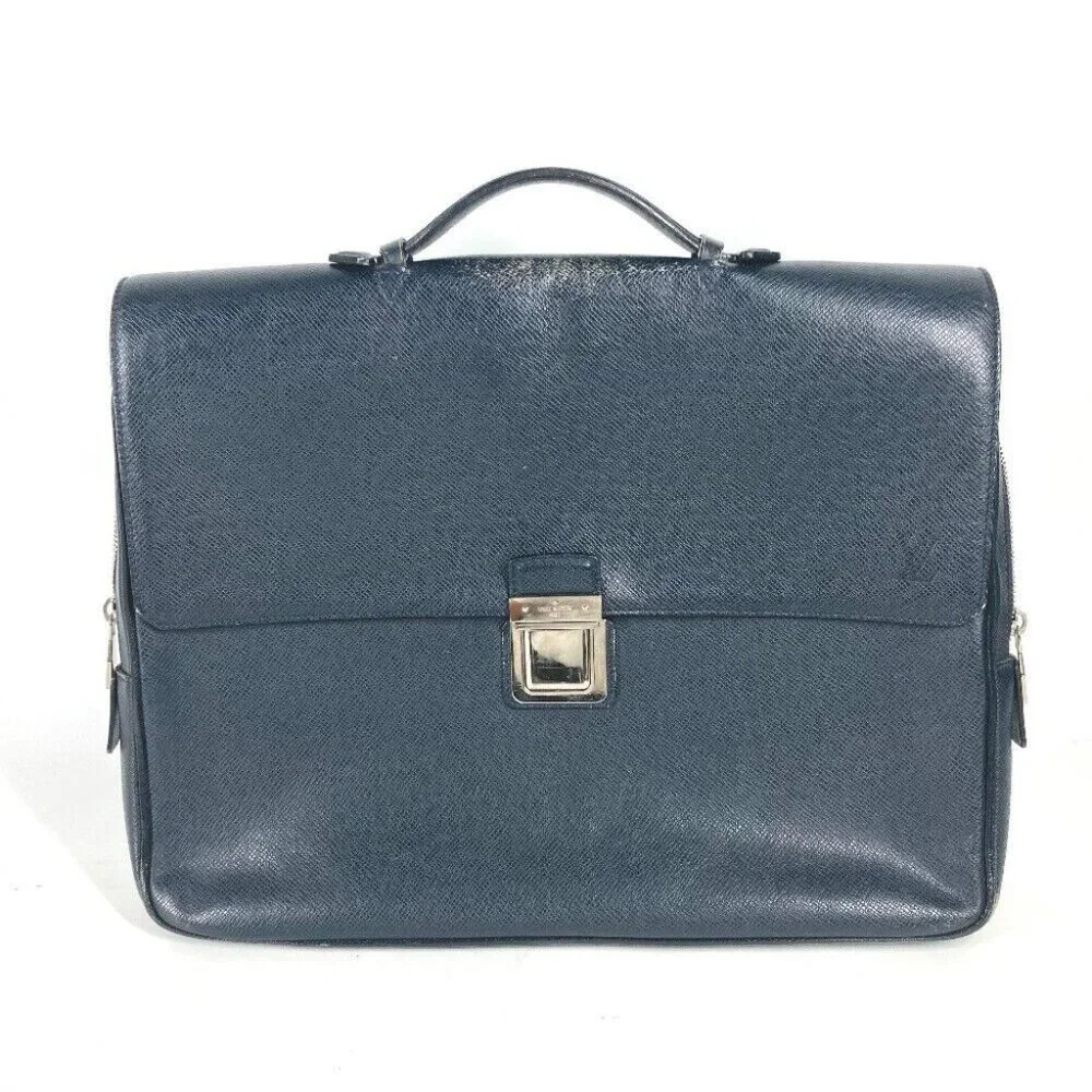 LOUIS VUITTON M32640 Taiga Vasili PM Document bag Briefcase Bag Business bag